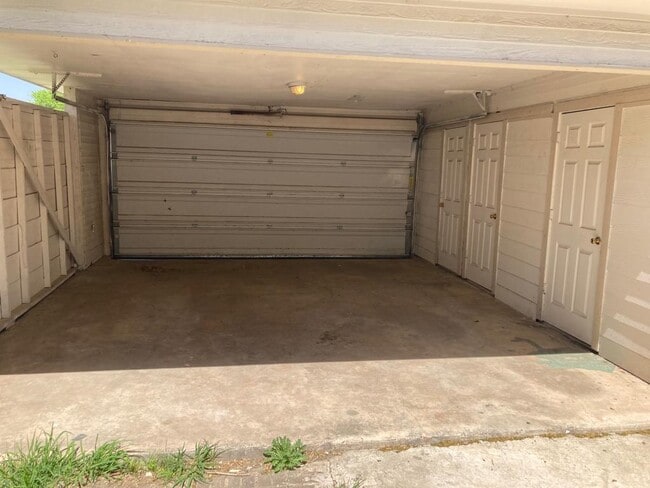 Building Photo - 7724 Winsford Dr