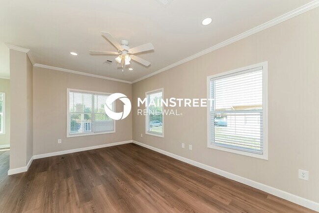Building Photo - 3 Bedroom Pet-Friendly Home in North Port, FL with Main Street Renewal