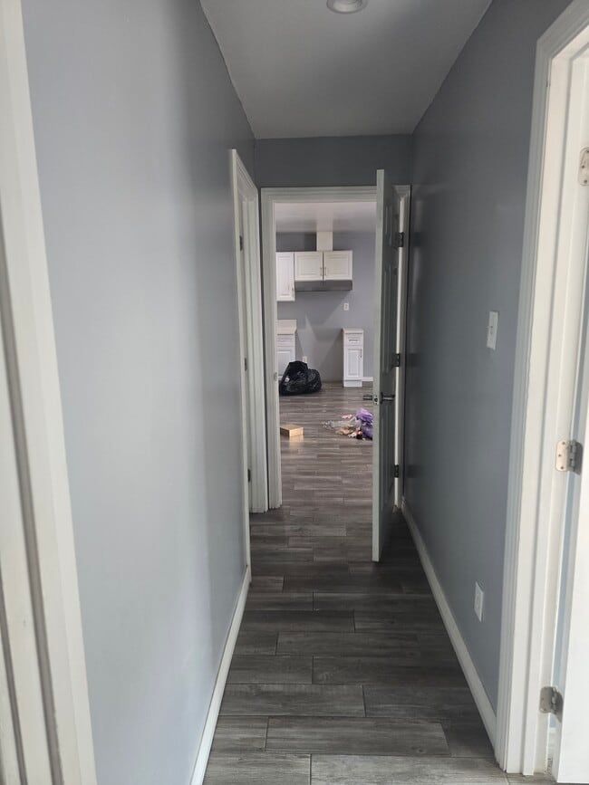 Building Photo - 505 Harding Ave