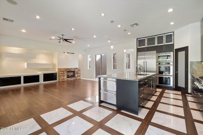 Building Photo - 26036 N 85th Dr