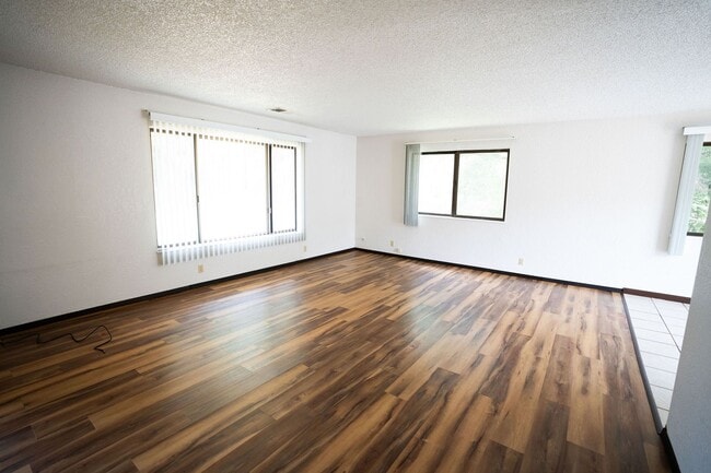 Building Photo - Single Level Home in McKinelyville