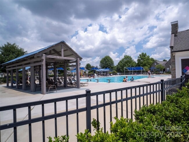 Building Photo - 9547 Glenburn Ln