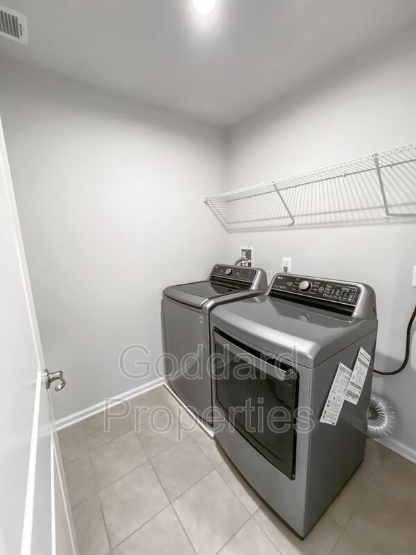 Building Photo - 7893 Jasons Landing Way