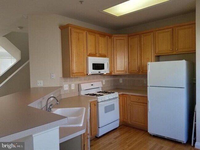 Building Photo - 3834 Watkins Mill Dr
