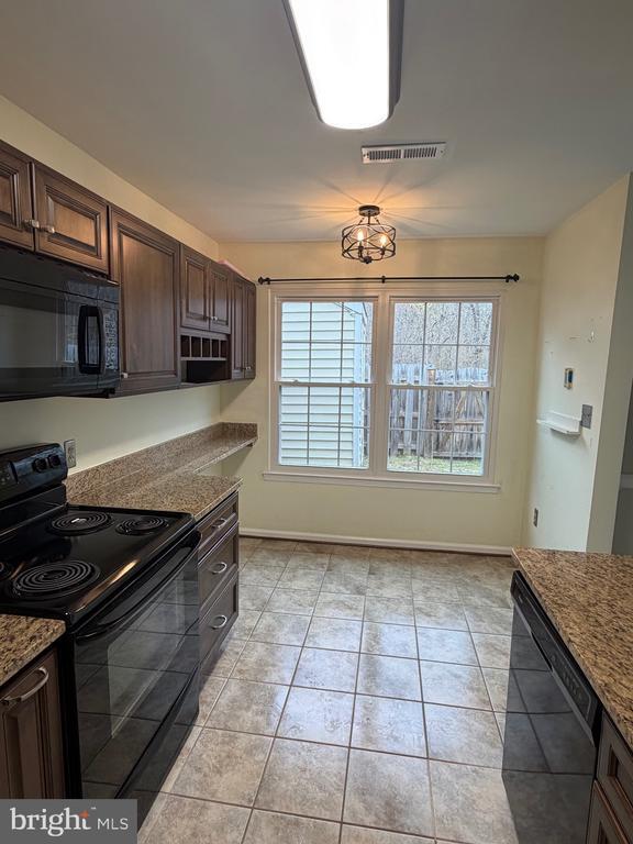 Building Photo - 11207 Kensington Pl