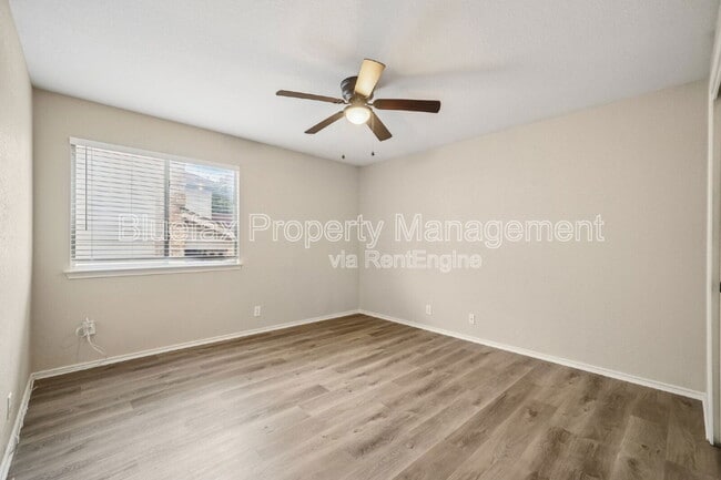 Building Photo - 422 Granite Bay