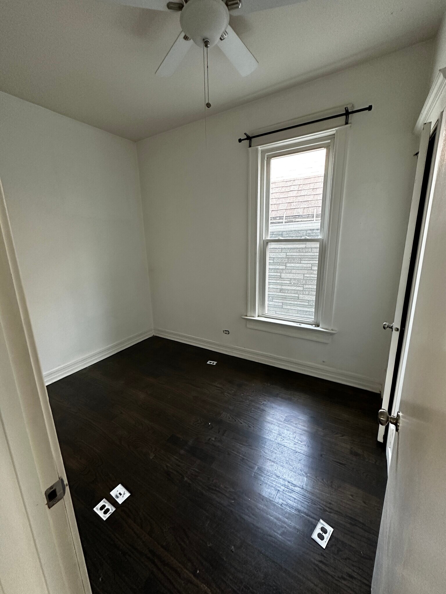 Building Photo - 2022 N Kedzie Ave