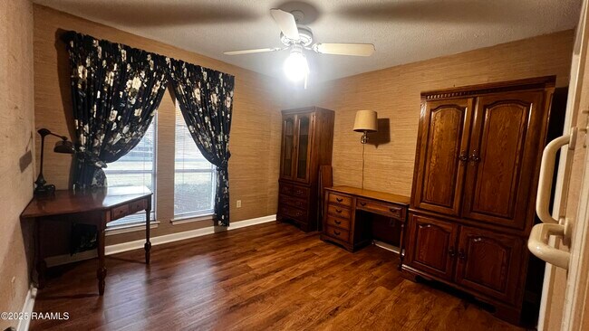 Building Photo - 119 Gayle Dr