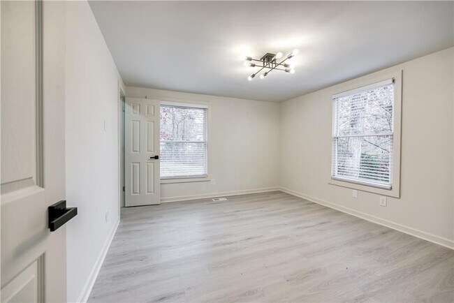Building Photo - 3254 Newcastle Way