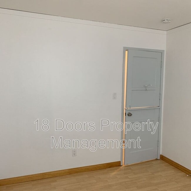 Building Photo - 5167 Tipton St