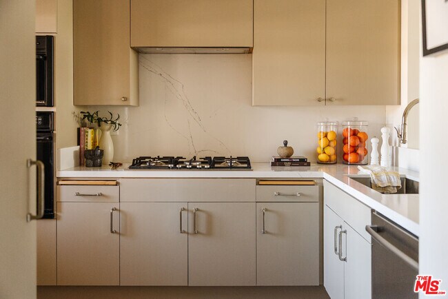 Building Photo - 11847 Gorham Ave