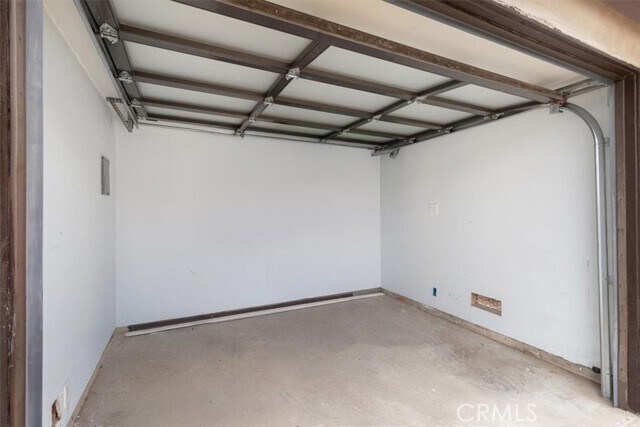 Building Photo - 3248 Ocean Dr
