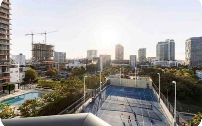 Building Photo - 501 NE 31st St