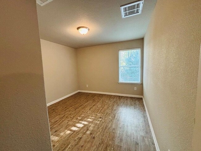 Building Photo - 1305 Bear Peak Ln