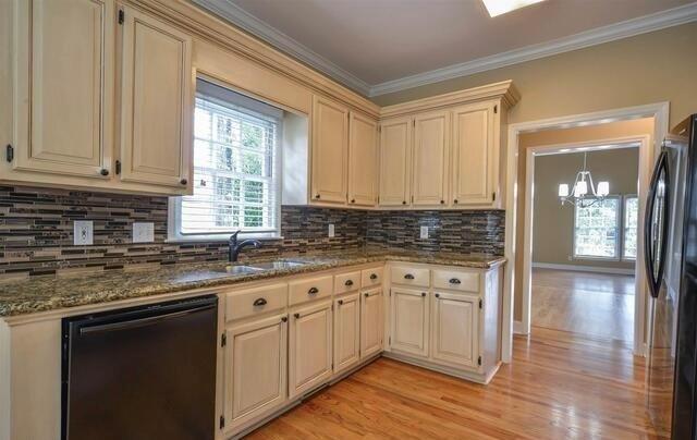 Building Photo - 115 White River Ct