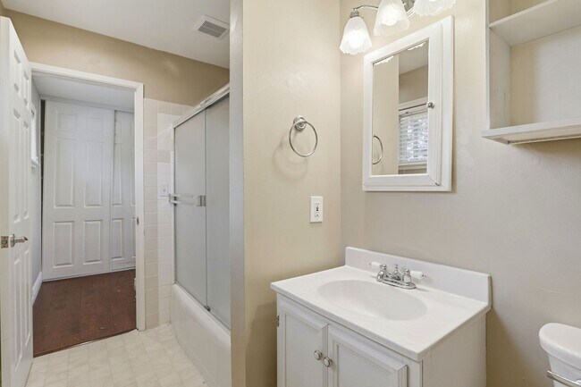 Building Photo - Beautifully Updated 5BD Home in Campbell with Remodeled Kitchen