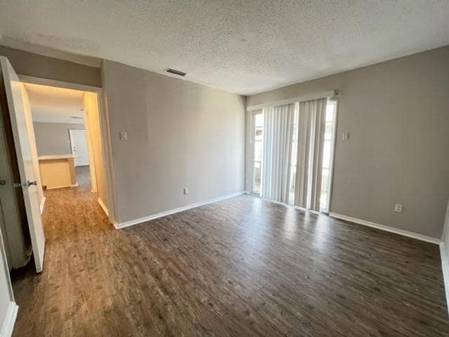 Building Photo - 8928 Greenmound Ave