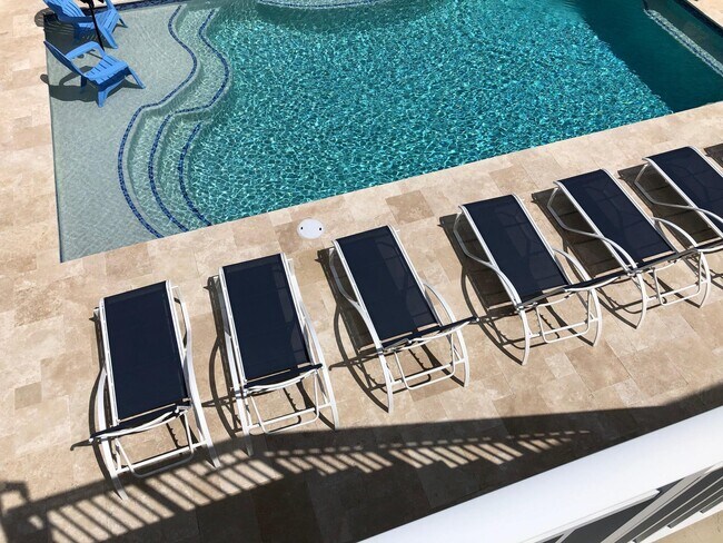 Building Photo - 1236 Beach Rd