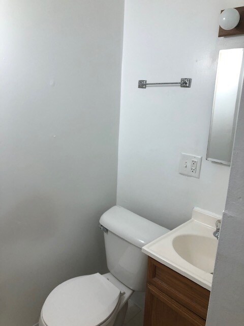 Building Photo - 1223 Sixth St