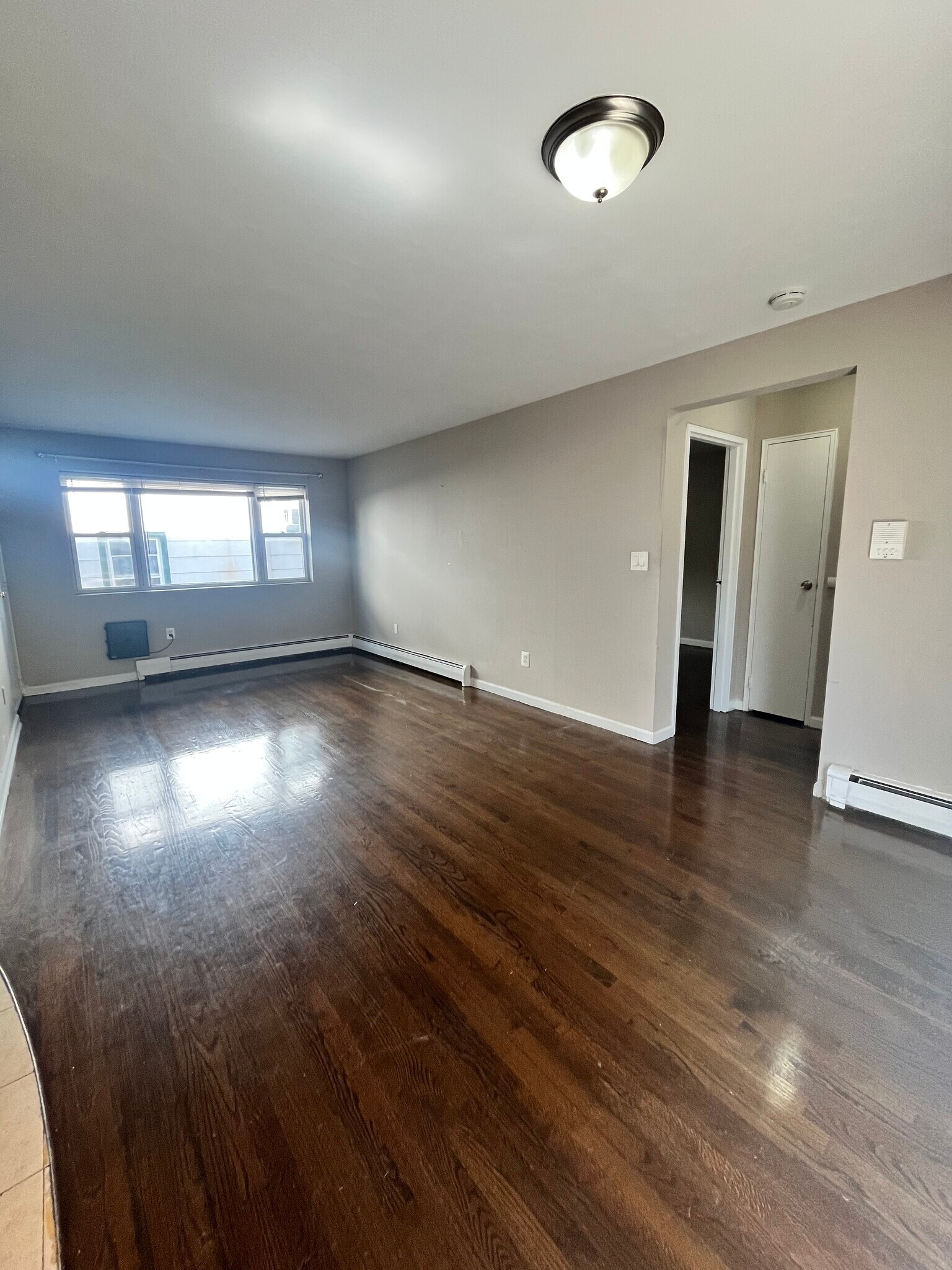 184 Fairview Ave 3 - 186 Fairview Ave