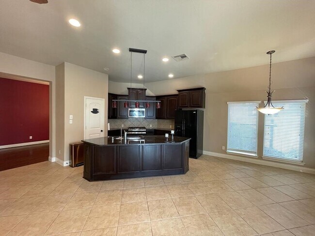 Building Photo - 6706 Aqua Falls