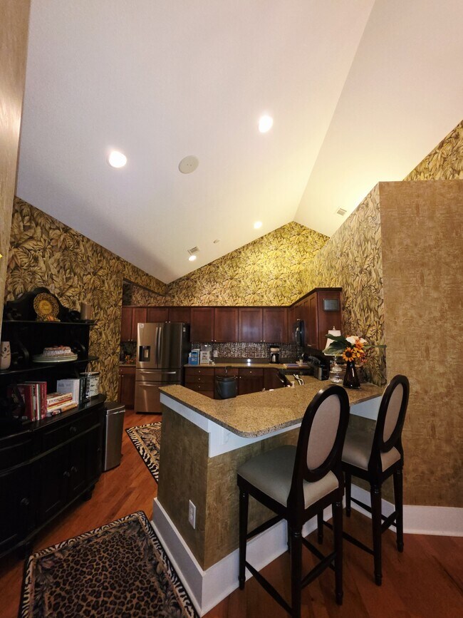 Building Photo - 144 Edgewood Ct