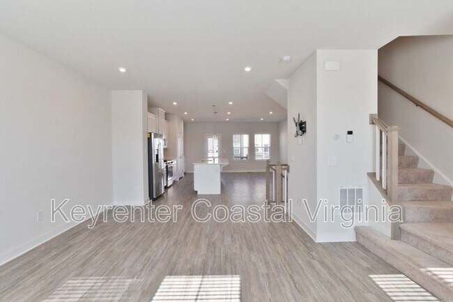 Building Photo - 137 Cedar Crst Dr