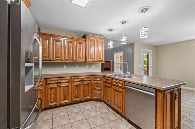 Building Photo - 99 Buckingham Dr