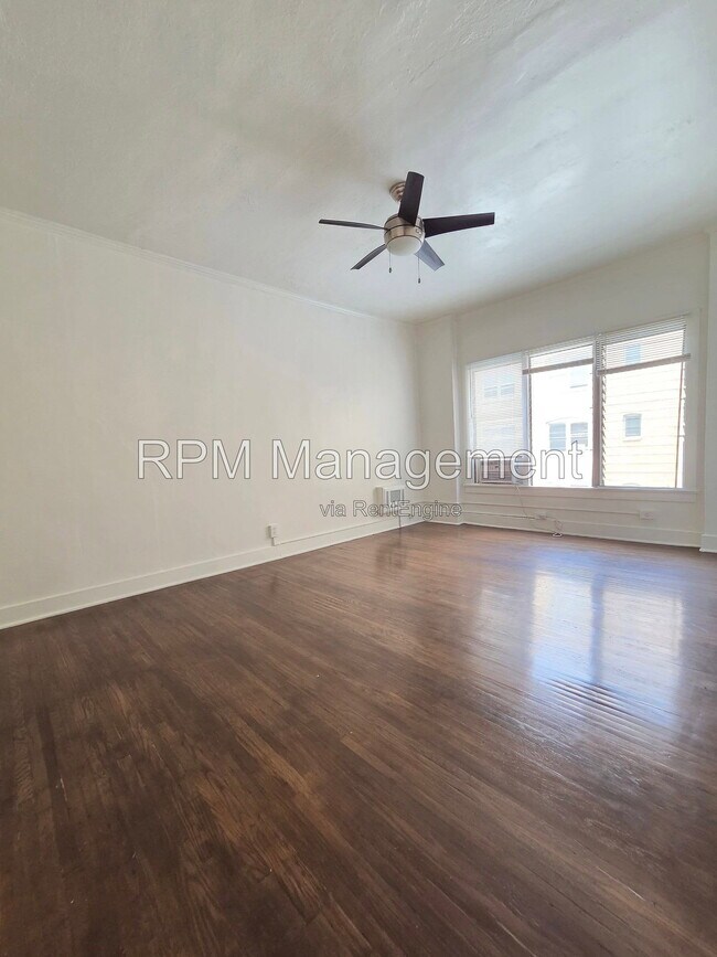 Building Photo - 1825 Ivar Ave