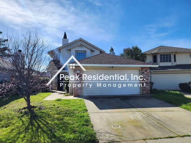 Building Photo - A Very Nice Lincoln 3bd/2ba House with 2-Car Garage