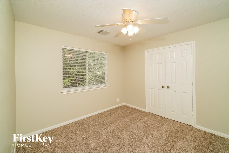 Building Photo - 502 Cattle Ranch Dr