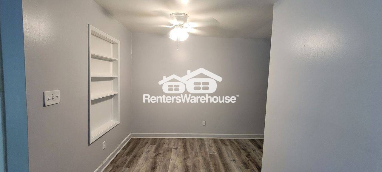 Building Photo - 2842 Marco Dr NW