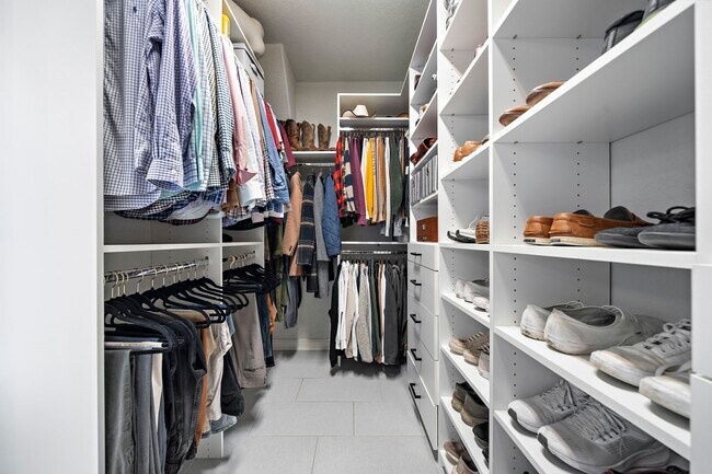 Building Photo - 19103 Heather Downs Ct