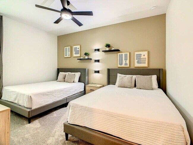 Building Photo - 9335 Sommerset Hills Dr