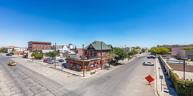 Building Photo - 702 Myrtle Ave