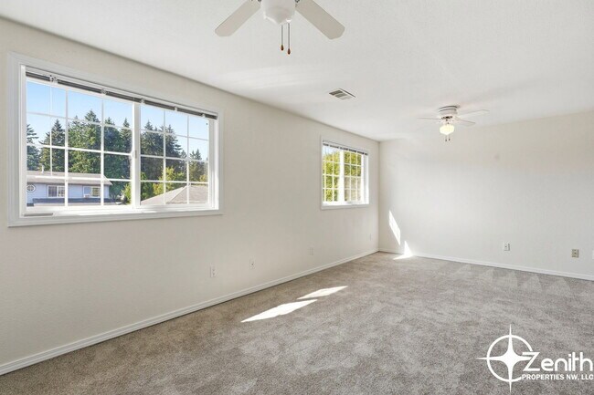 Building Photo - 15608 NE 44th St