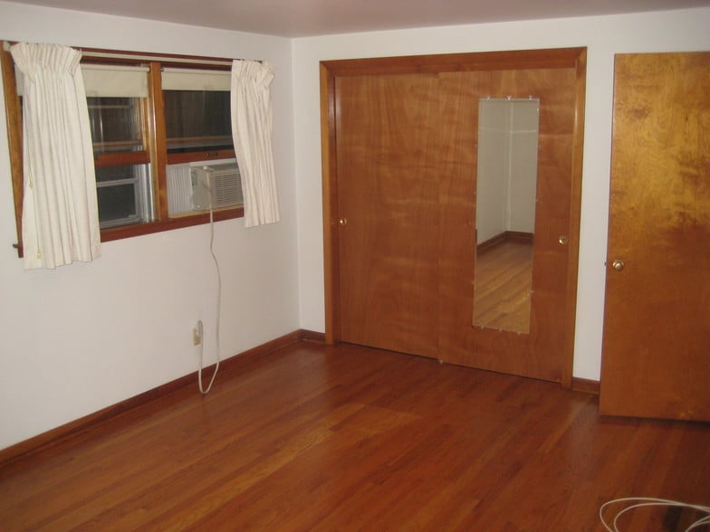 Bedroom closet - 4210 S 22nd St