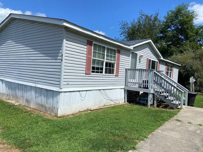 Primary Photo - 216 Silver Rd