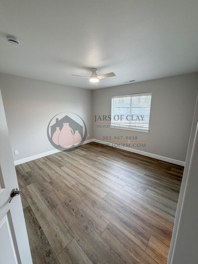 Building Photo - 1333/1335 Oppek St NE #2023-LL765