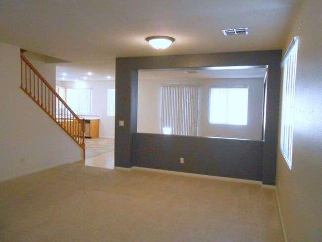 Building Photo - Beautiful 4 Bedroom Home in Summerlin