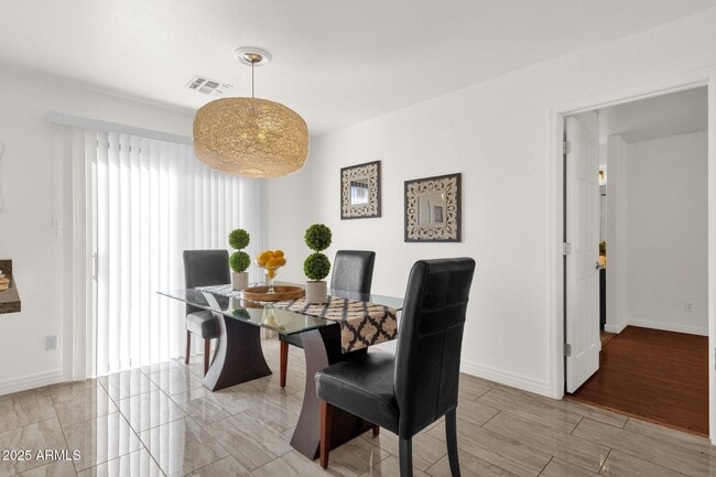 Building Photo - 13636 N Saguaro Blvd