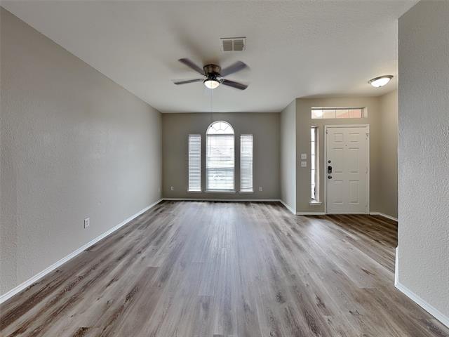 Building Photo - 10008 Blue Bell Dr