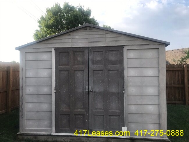 Building Photo - 3085 W Darby St