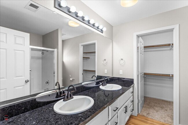 Building Photo - 1712 Beethoven Way