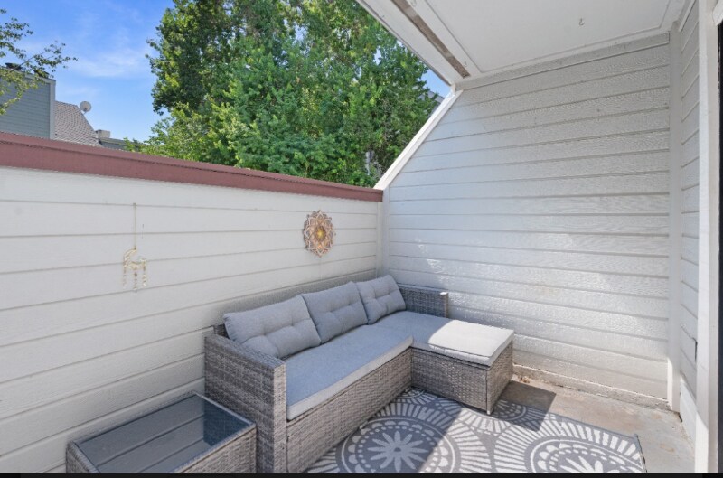 Building Photo - 7417 Auburn Oaks Ct