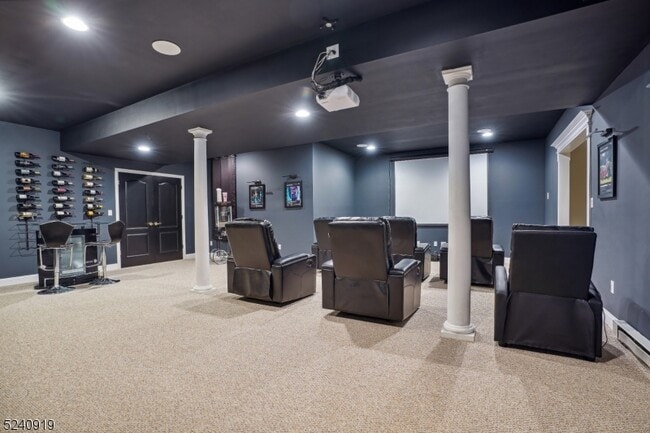 Building Photo - 22 Forest Hill Dr