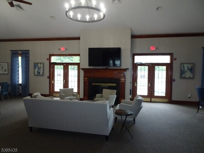 Building Photo - 112 Limerick Ln