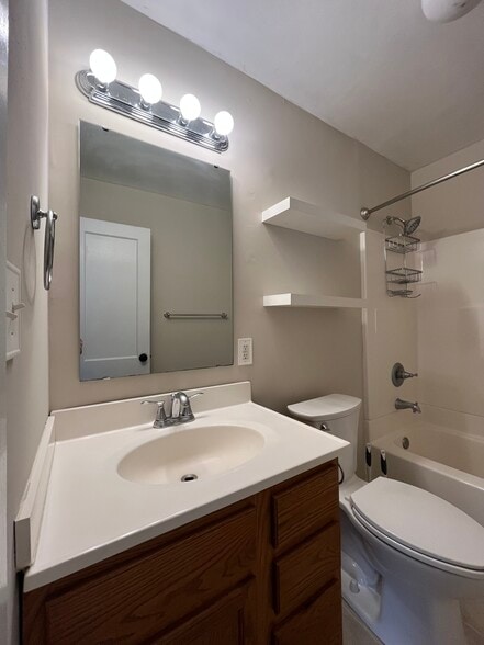 Bathroom - 1309 Court St