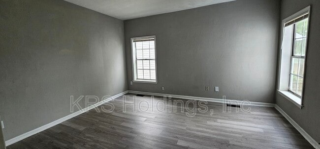 Building Photo - 827 Marshall Ave