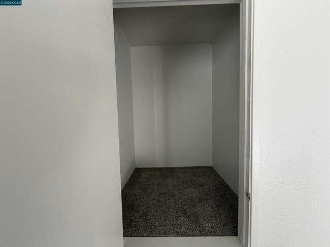 Building Photo - 1648 W N Bear Creek Dr
